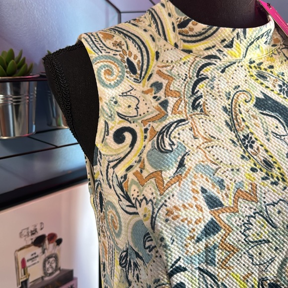 Johnston & Murphy paisley print halter and flare dress - Picture 2 of 7